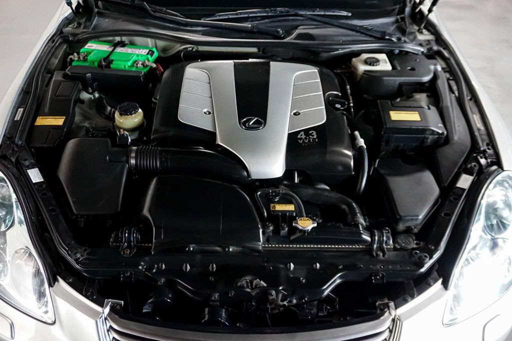 Used 2004 Lexus SC 430 Convertible RWD image 16