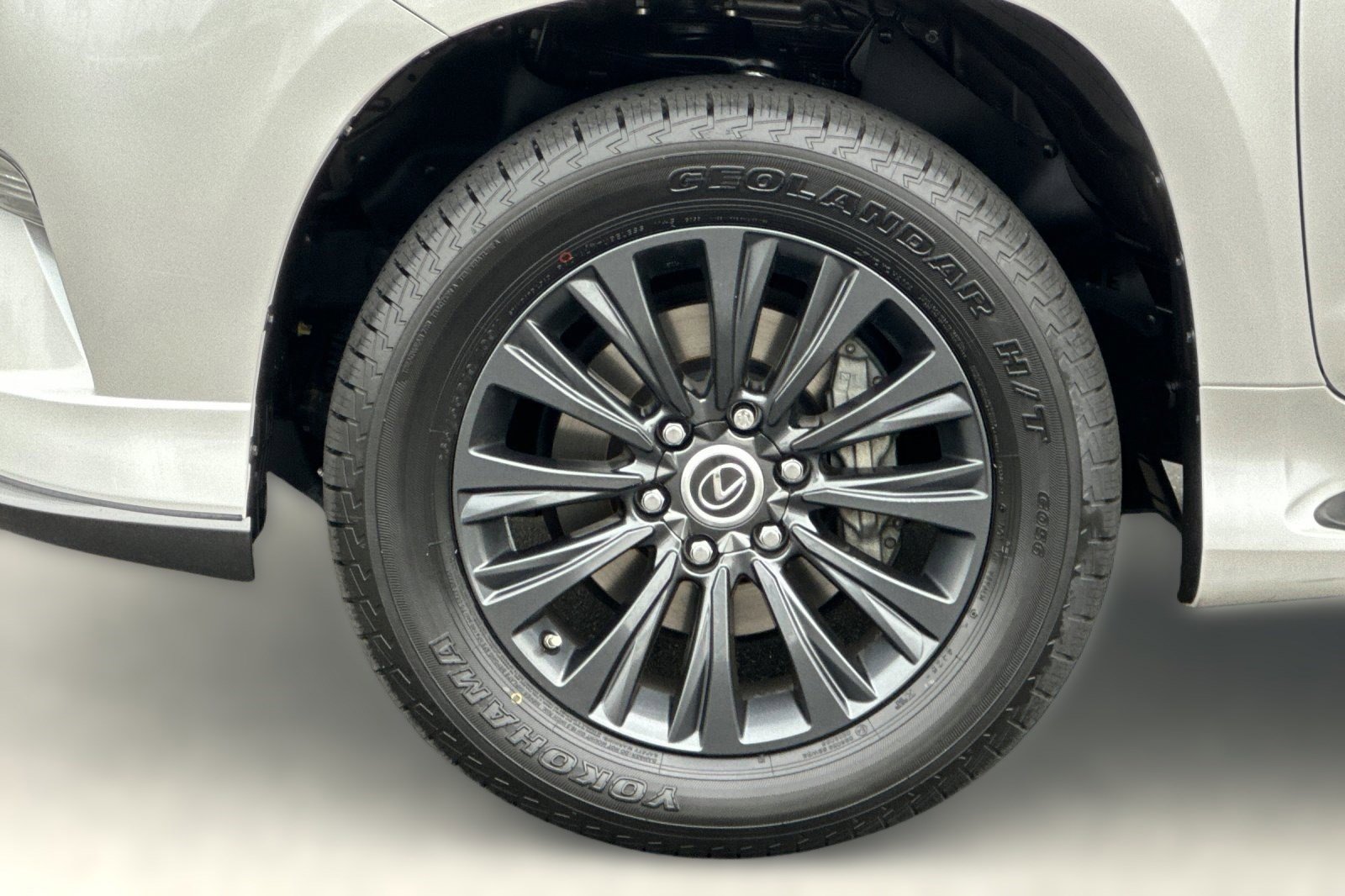 Certified 2023 Lexus GX 460 Luxury w/ Sport Design Package AWD/4WD image 12