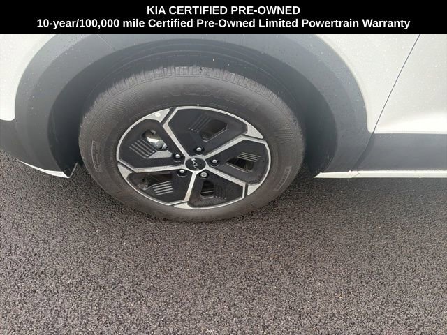Certified 2025 Kia Niro EX image 5