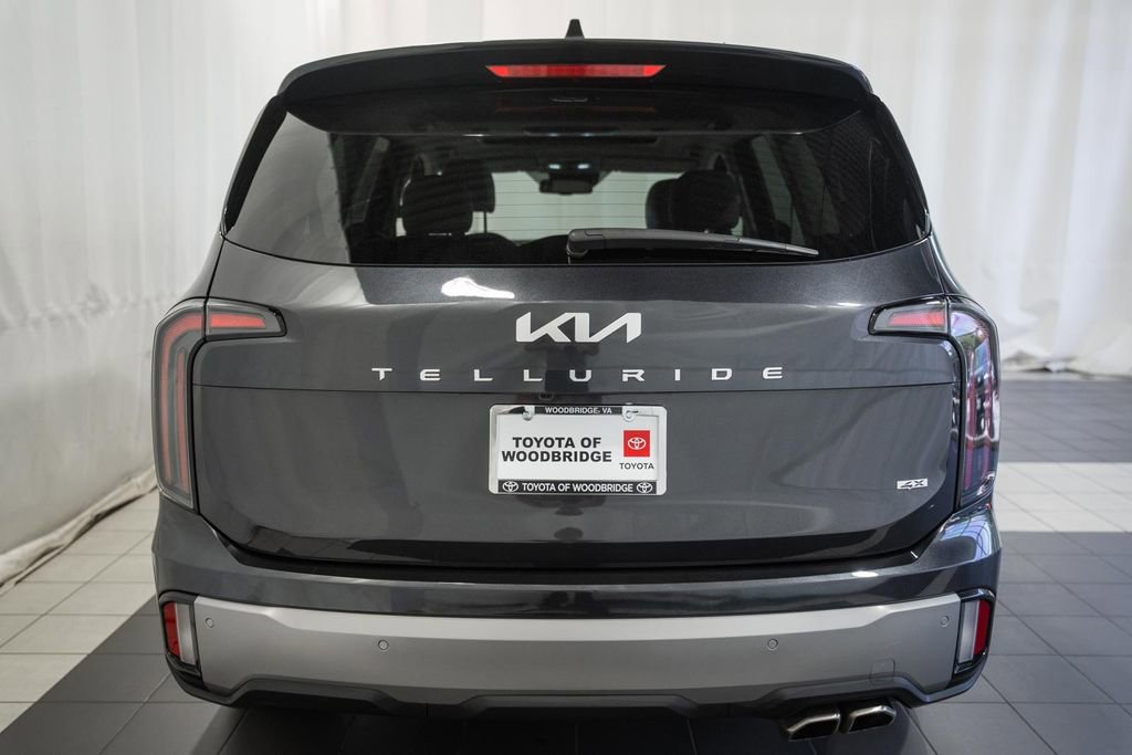 Used 2025 Kia Telluride EX w/ EX Captain's Chair Package AWD/4WD image 5
