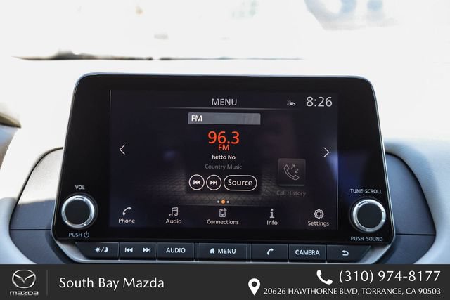 Used 2025 Nissan Rogue SV FWD image 14