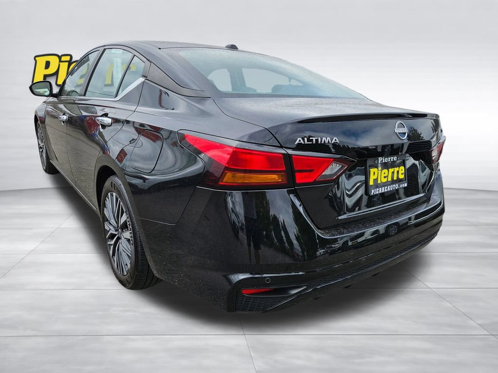 Used 2024 Nissan Altima 2.5 SV FWD image 3