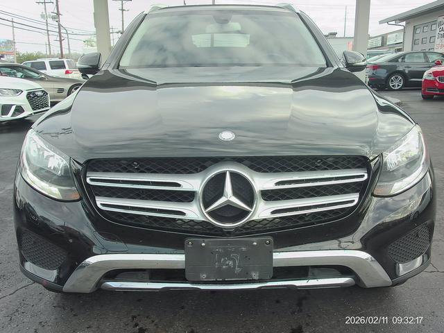 Used 2017 Mercedes-Benz GLC 300 4MATIC image 2