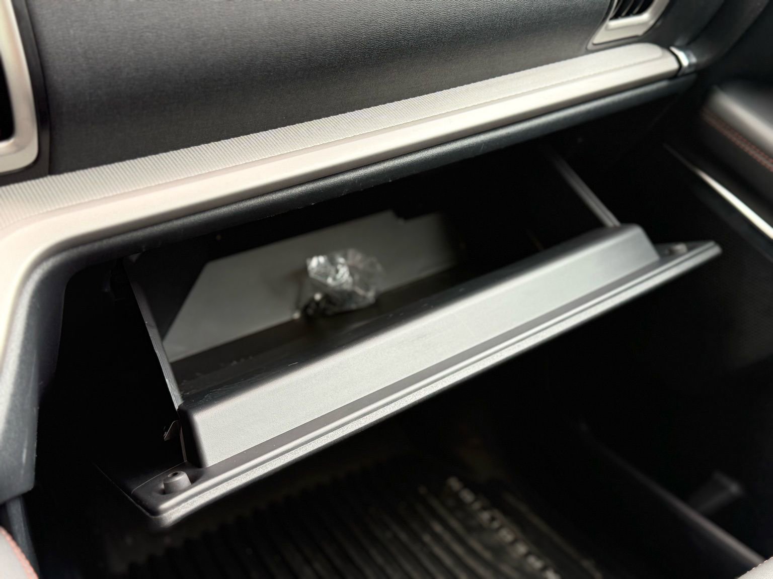 Used 2025 Ford Expedition Active image 29