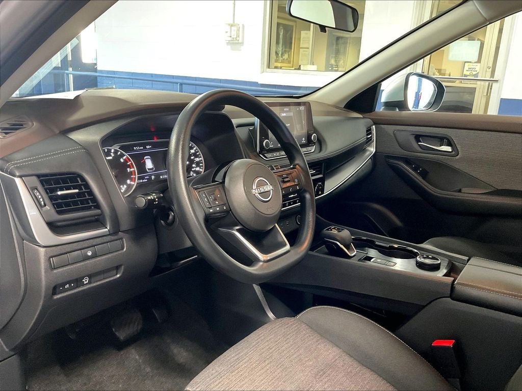 Used 2023 Nissan Rogue SV AWD/4WD image 8