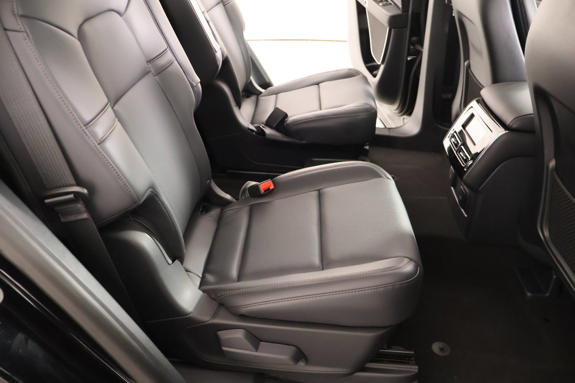 New 2026 Lincoln Aviator AWD image 15