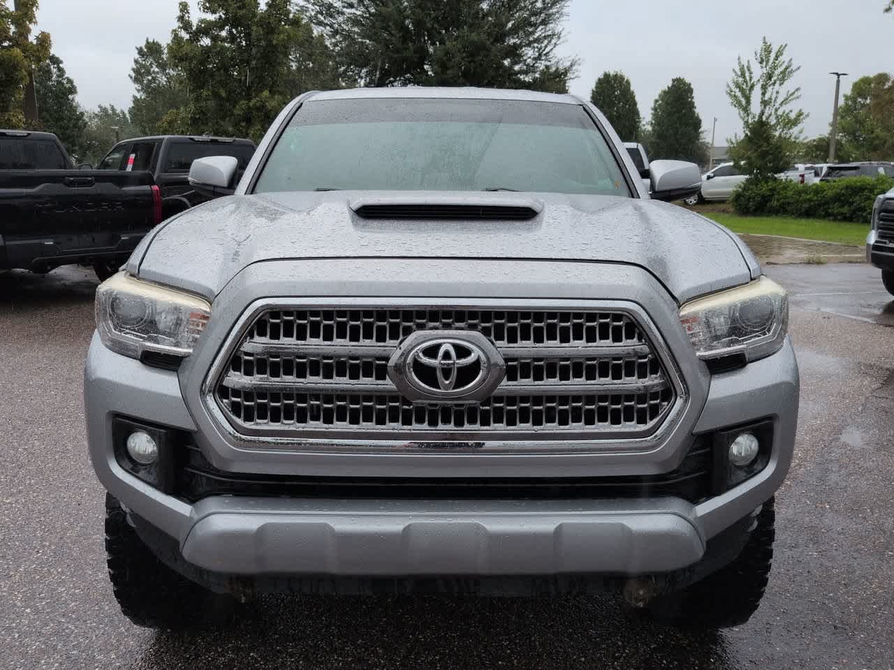 Used 2017 Toyota Tacoma TRD Sport RWD image 9