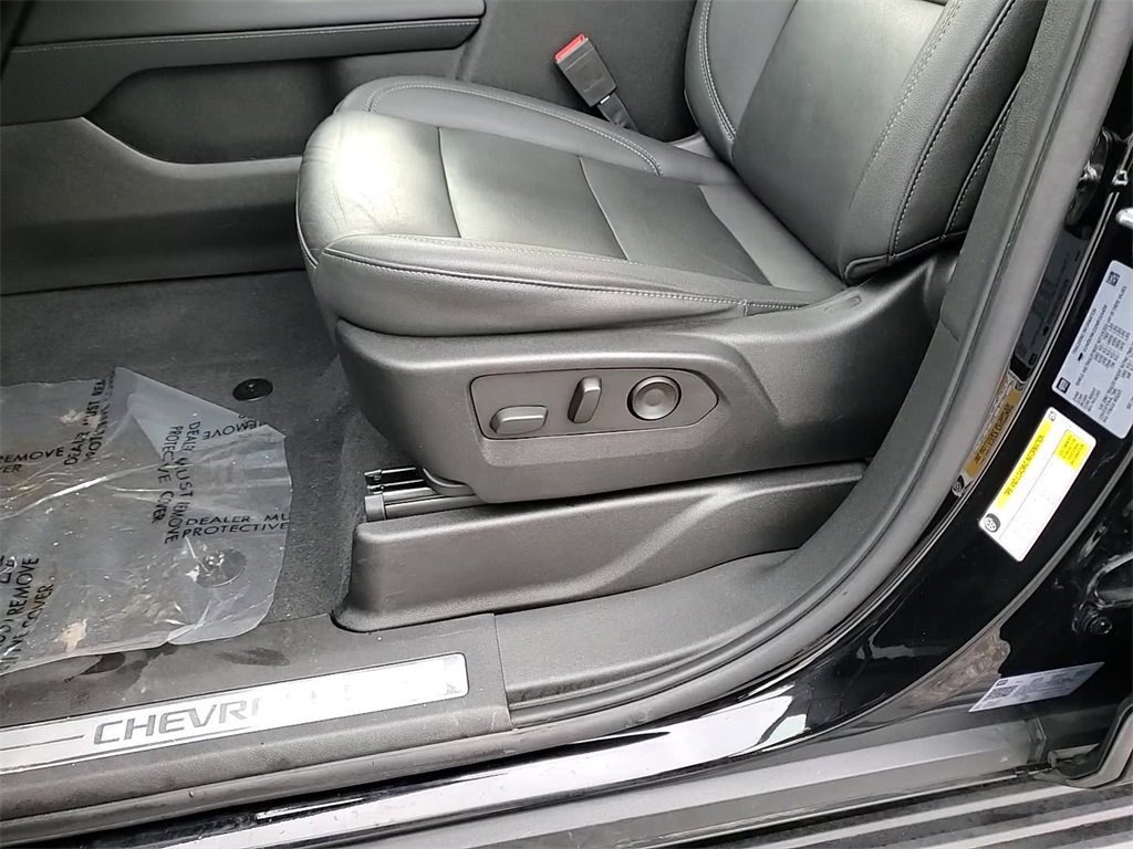 Used 2022 Chevrolet Tahoe LT w/ LT Signature Plus Package image 12