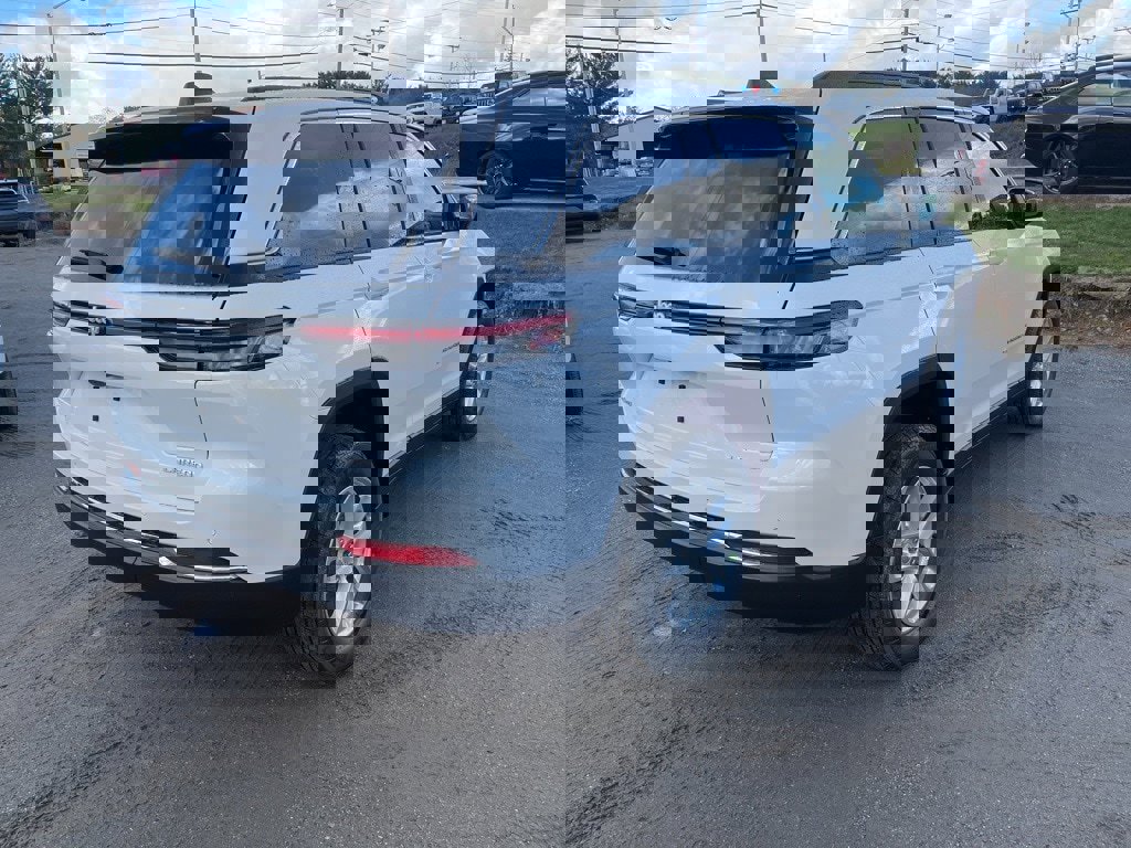 New 2025 Jeep Grand Cherokee Laredo X image 7