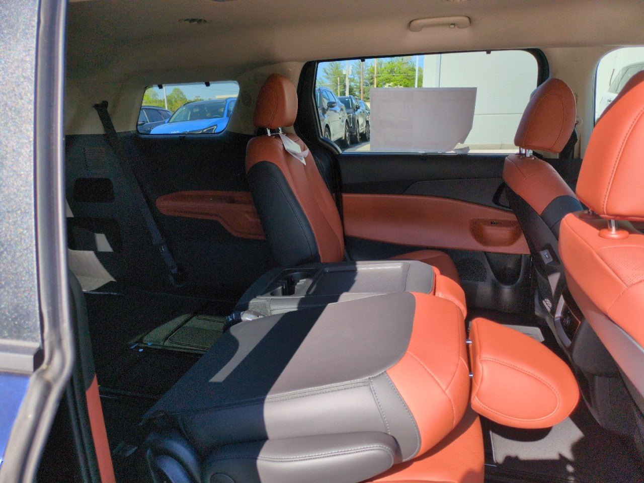New 2026 Kia Carnival EX FWD image 38