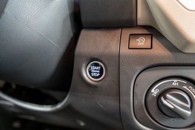 Certified 2025 Nissan Frontier SV w/ SV Convenience Package image 26