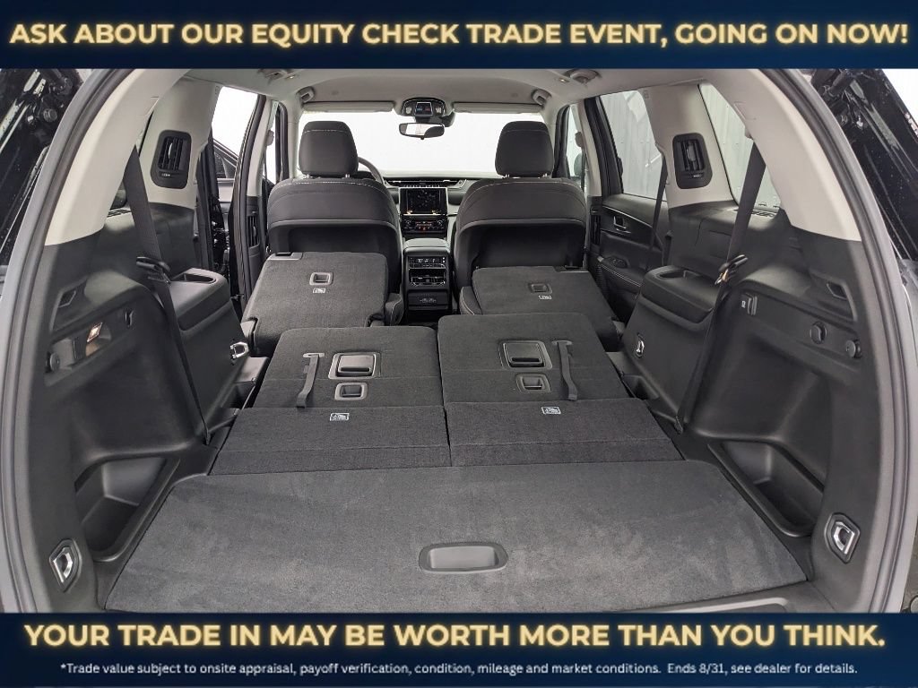 New 2023 Jeep Grand Cherokee L Laredo AWD/4WD image 19