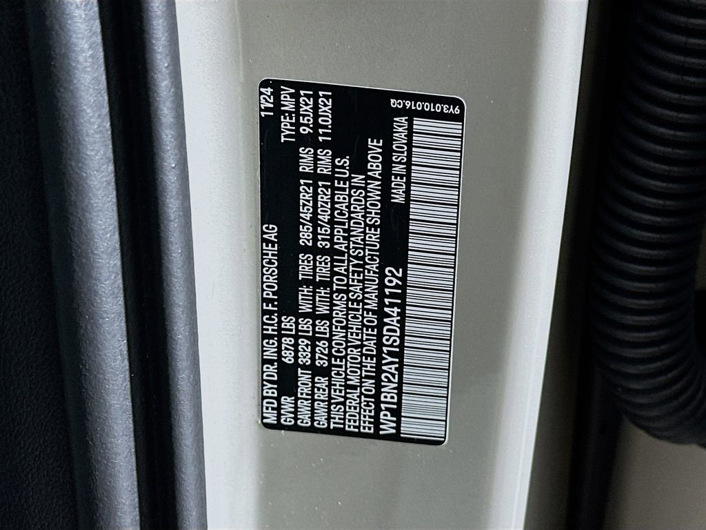 Used 2025 Porsche Cayenne S image 35