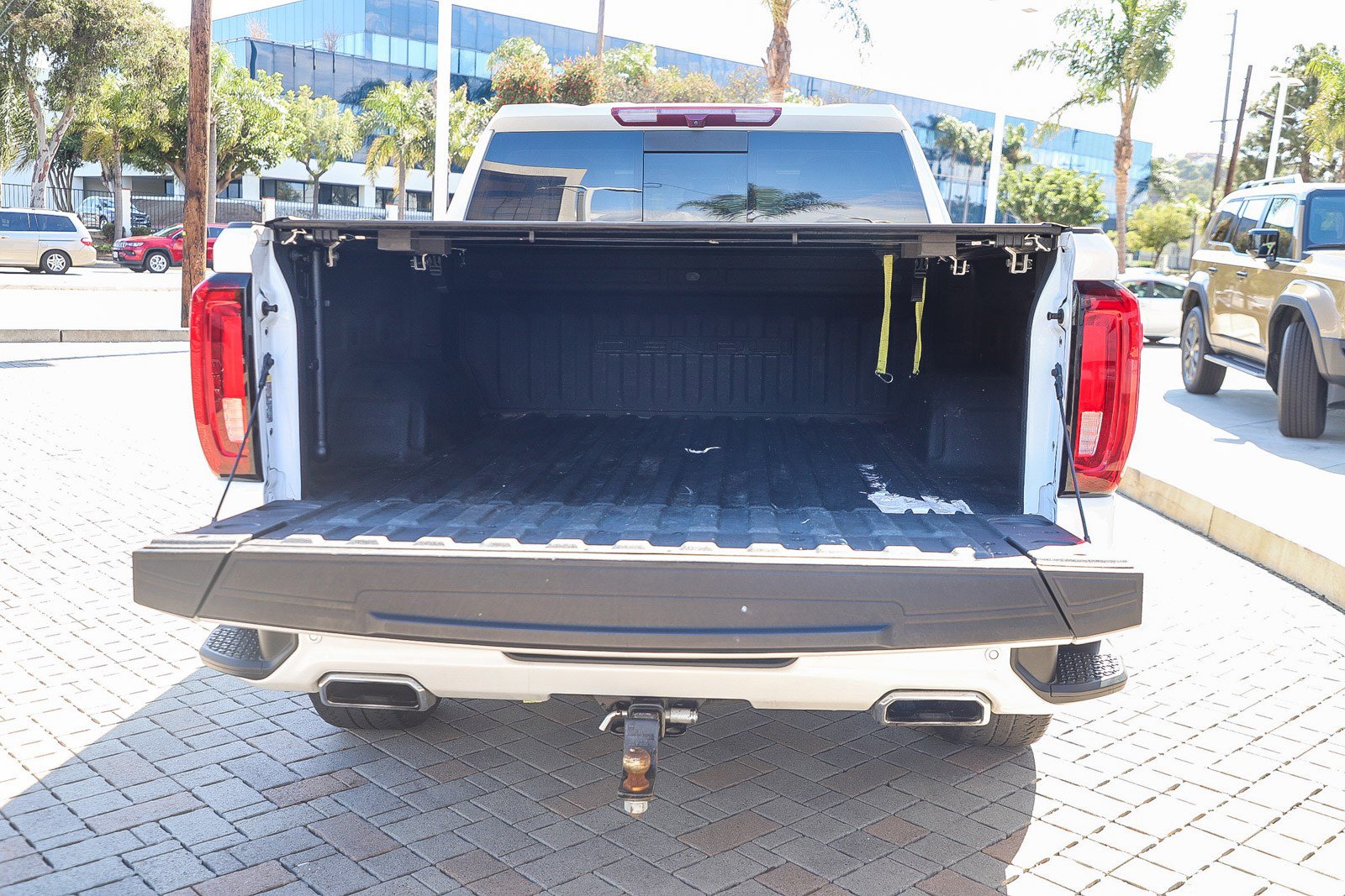 Used 2022 GMC Sierra 1500 Denali AWD/4WD image 29
