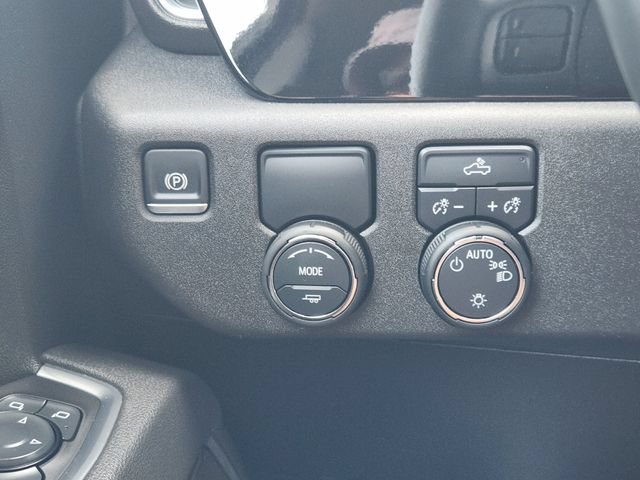 Used 2025 Chevrolet Silverado 1500 LT RWD image 23