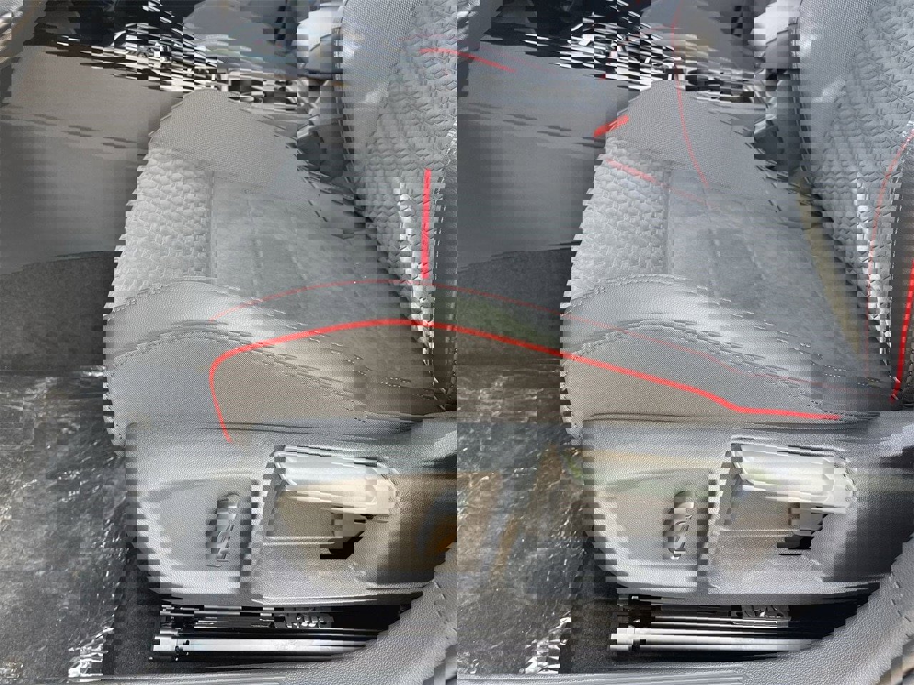 New 2026 Volkswagen GTI SE image 16