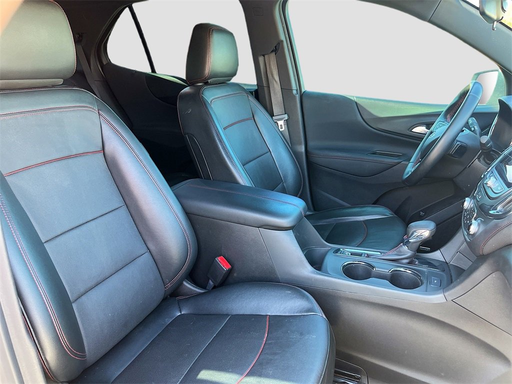 Used 2023 Chevrolet Equinox RS w/ RS Leather Package image 29