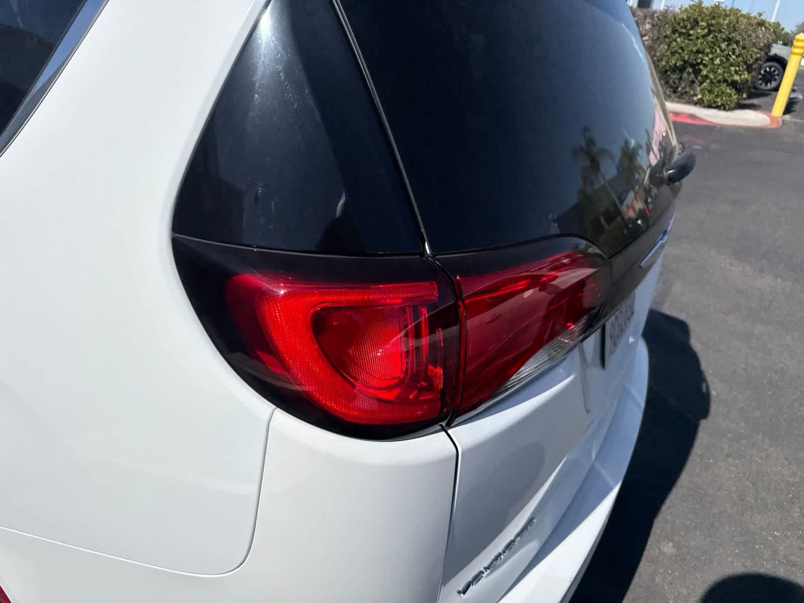Used 2022 Chrysler Voyager LX FWD image 12