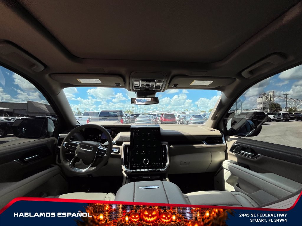 Used 2026 GMC Yukon Denali w/ Sun & Power Step Package AWD/4WD image 15