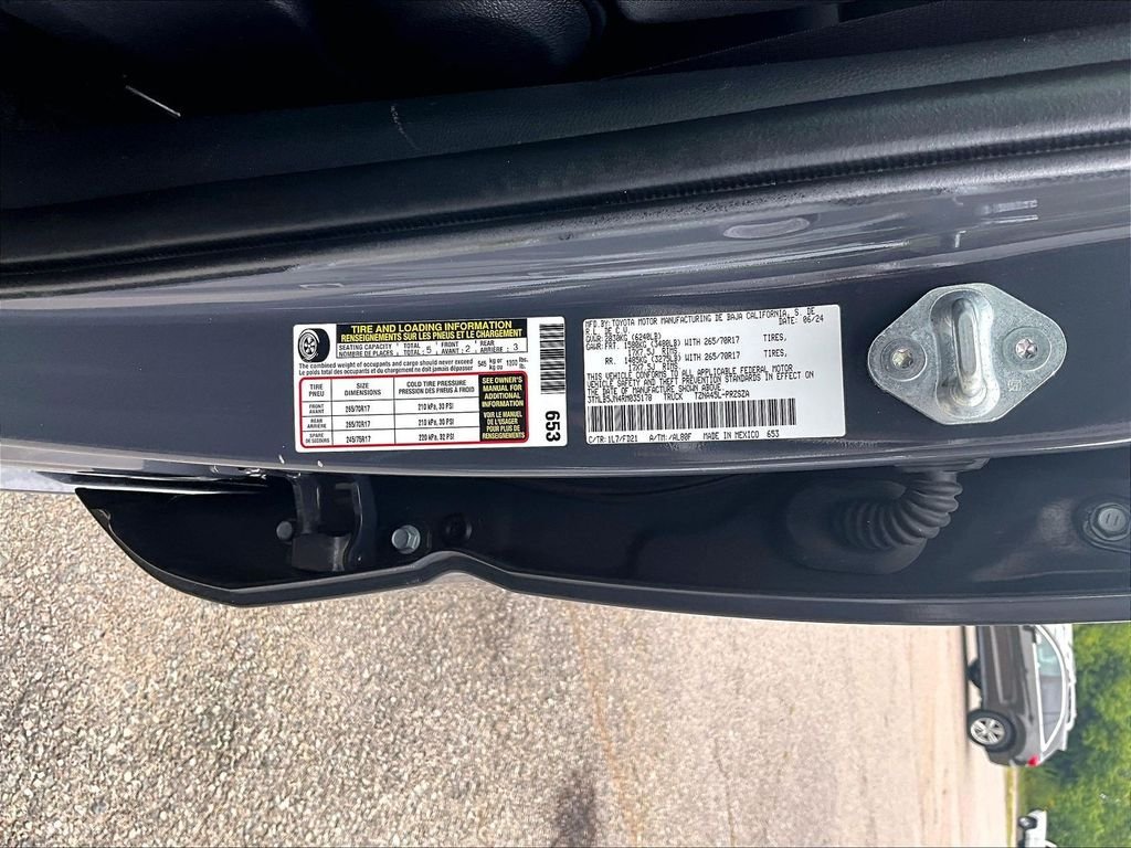 Used 2024 Toyota Tacoma TRD Off-Road AWD/4WD image 35