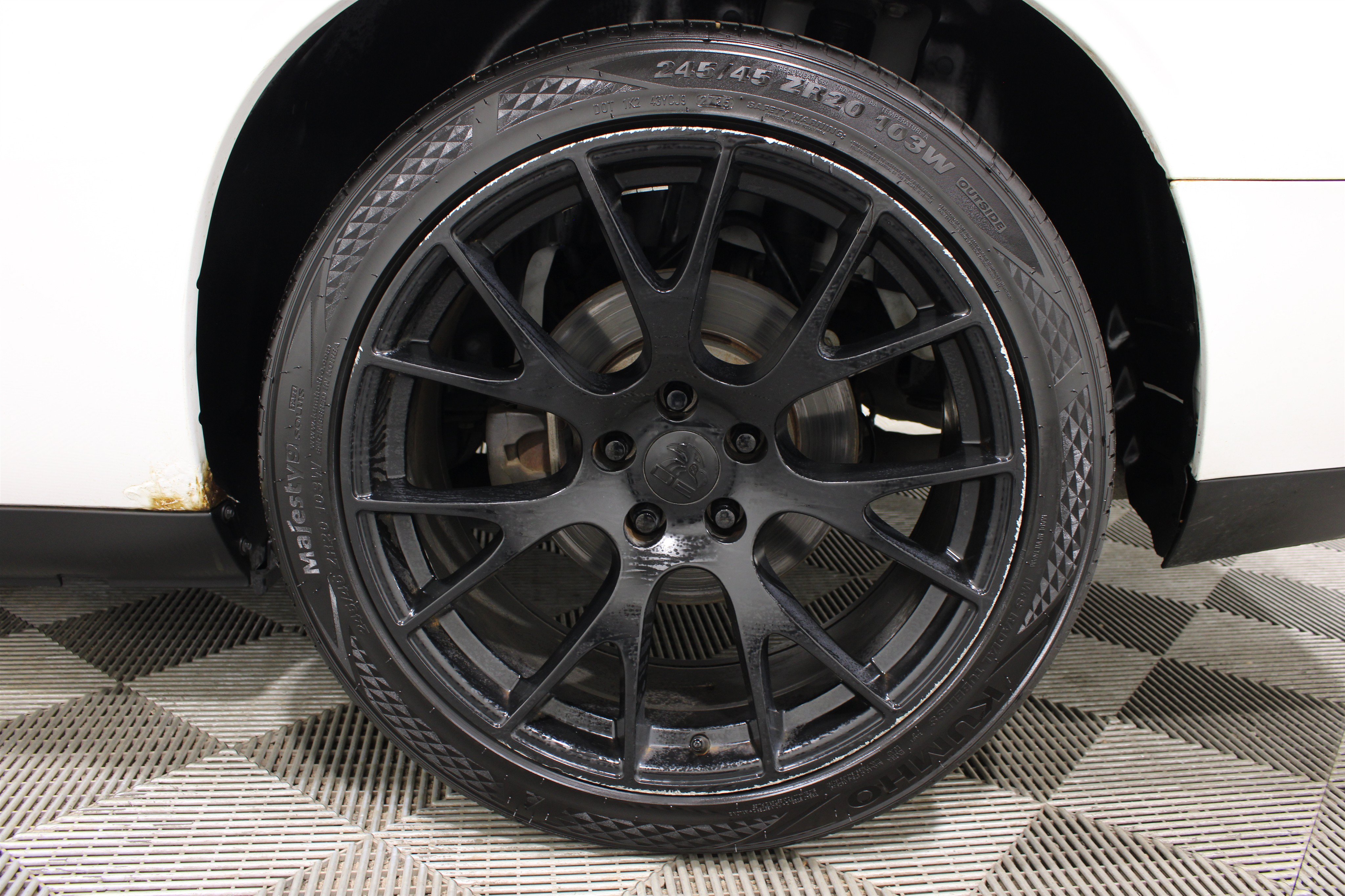 Used 2014 Dodge Challenger SXT RWD image 28