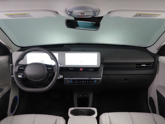 Used 2023 Hyundai Ioniq 5 Limited image 3
