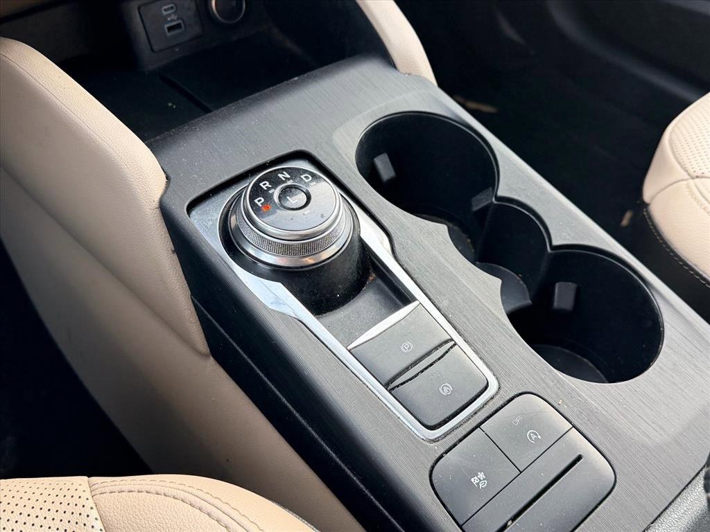 Certified 2021 Ford Escape SEL image 17