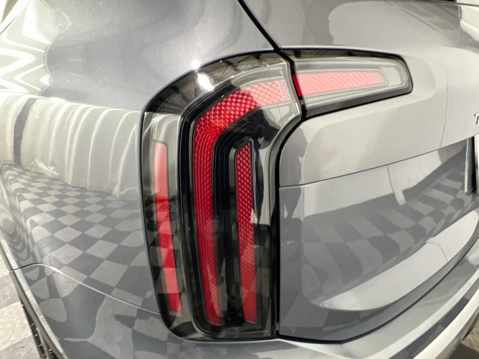 Used 2024 Kia Telluride SX Prestige image 16