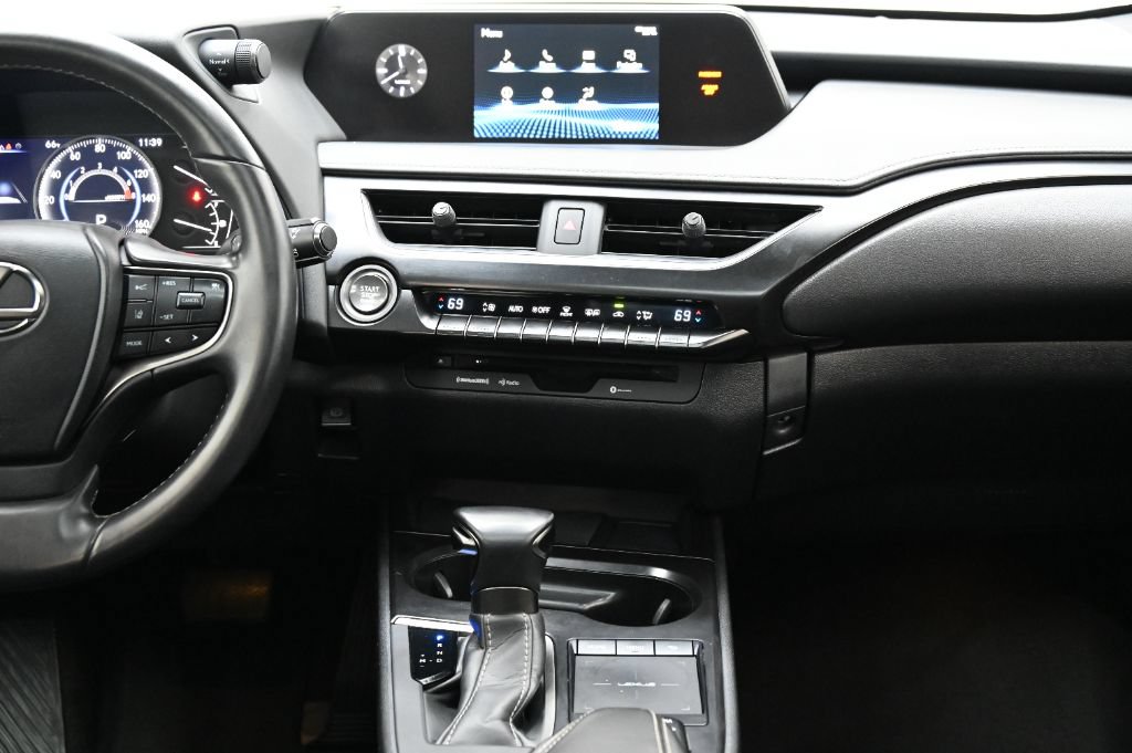 Used 2021 Lexus UX 200 w/ Accessory Package (Z2) FWD image 26
