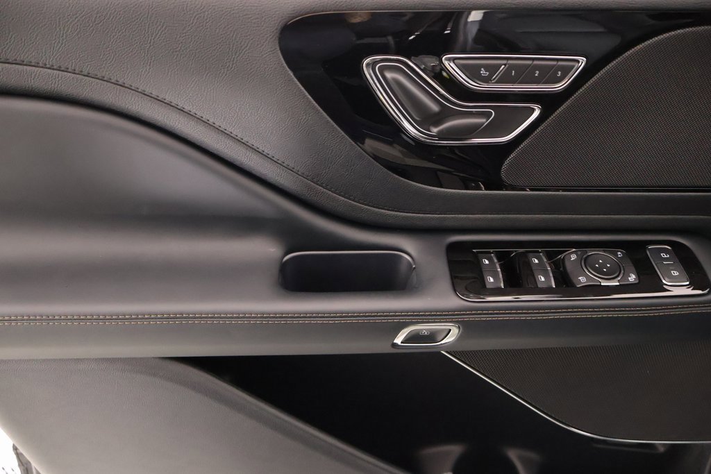 New 2026 Lincoln Aviator Premiere image 16