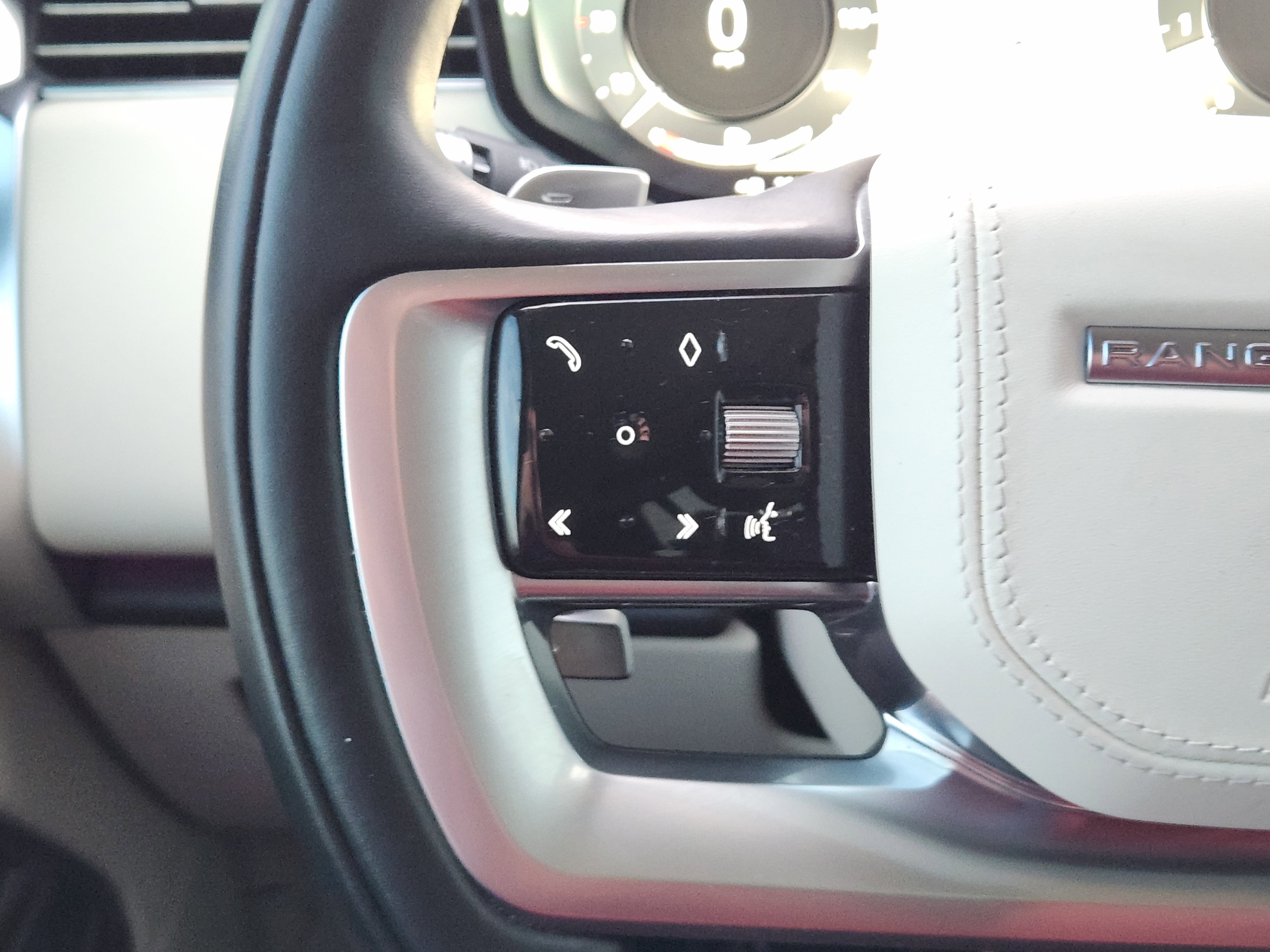 Used 2022 Land Rover Range Rover SE image 31