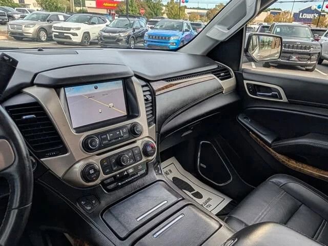 Used 2015 GMC Yukon Denali w/ Premium Package AWD/4WD image 39