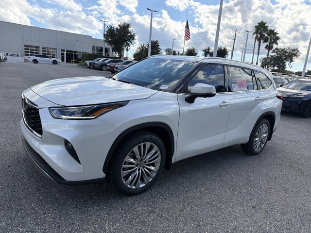 New 2026 Toyota Highlander Platinum AWD/4WD image 5