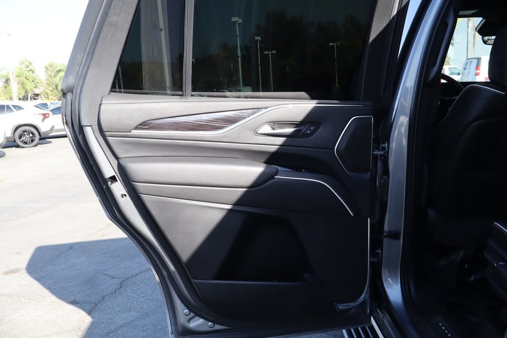 Used 2021 Cadillac Escalade Sport w/ Driver Assist Tech Package AWD/4WD image 38