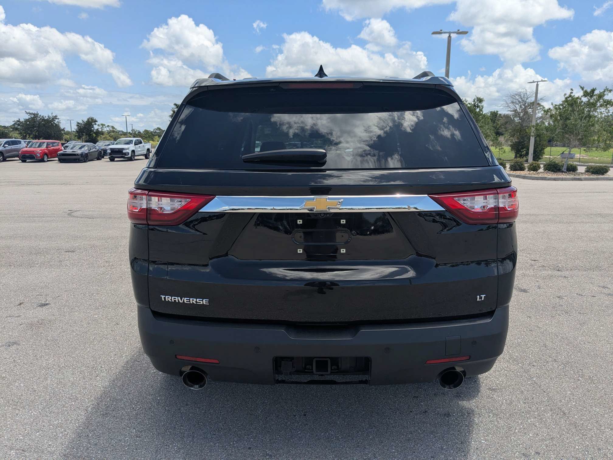 Used 2019 Chevrolet Traverse LT w/ LT Premium Package FWD image 6