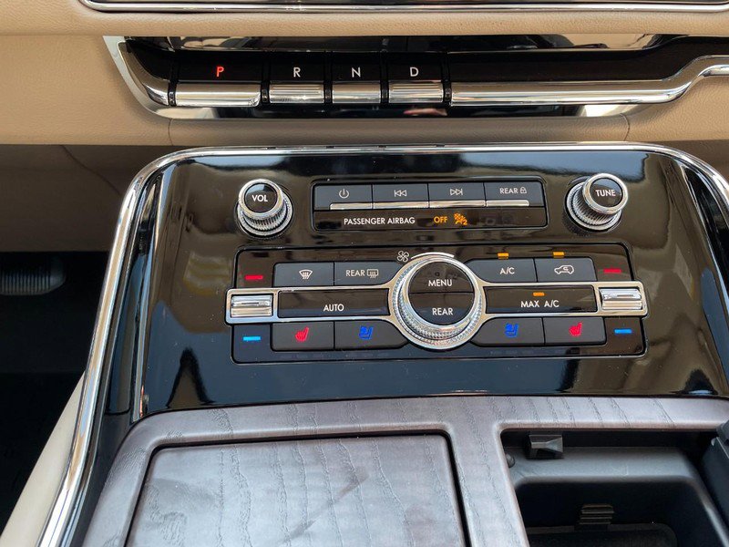 Certified 2023 Lincoln Navigator L Reserve image 17