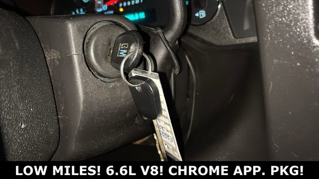 Used 2022 GMC Savana 2500 Work Van w/ Driver Convenience Package image 9