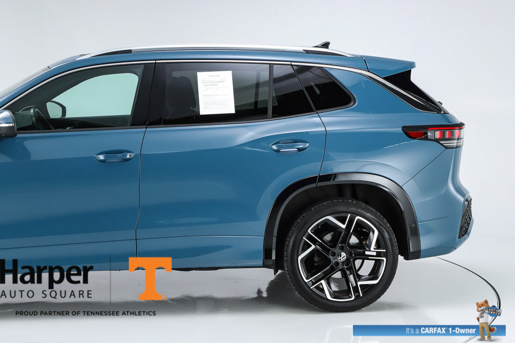 Used 2025 Volkswagen Tiguan SEL R-Line AWD/4WD image 43