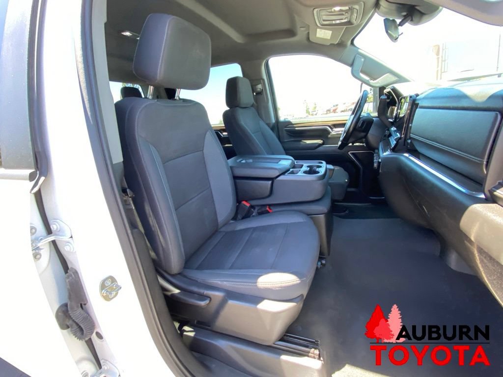 Used 2024 Chevrolet Silverado 2500 LT AWD/4WD image 16