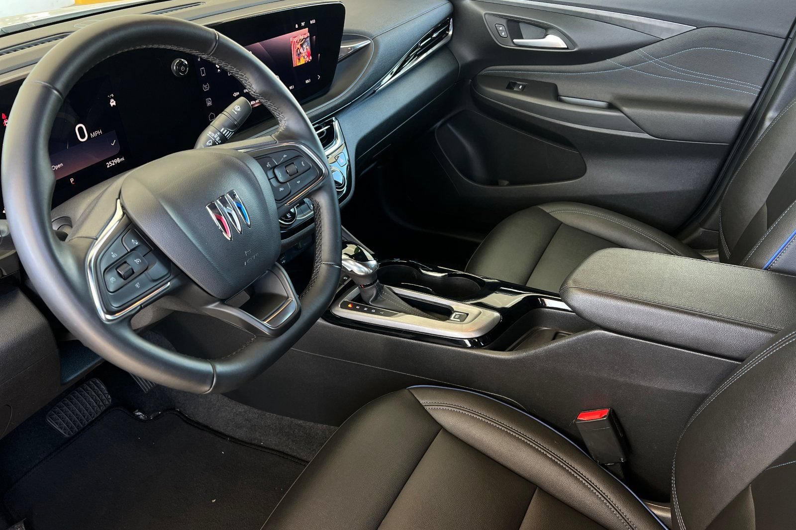 Used 2025 Buick Envista Sport Touring FWD image 10