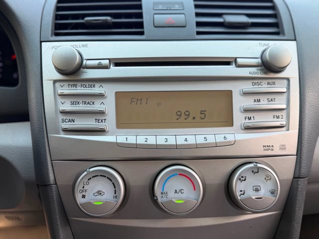 Used 2011 Toyota Camry LE FWD image 26