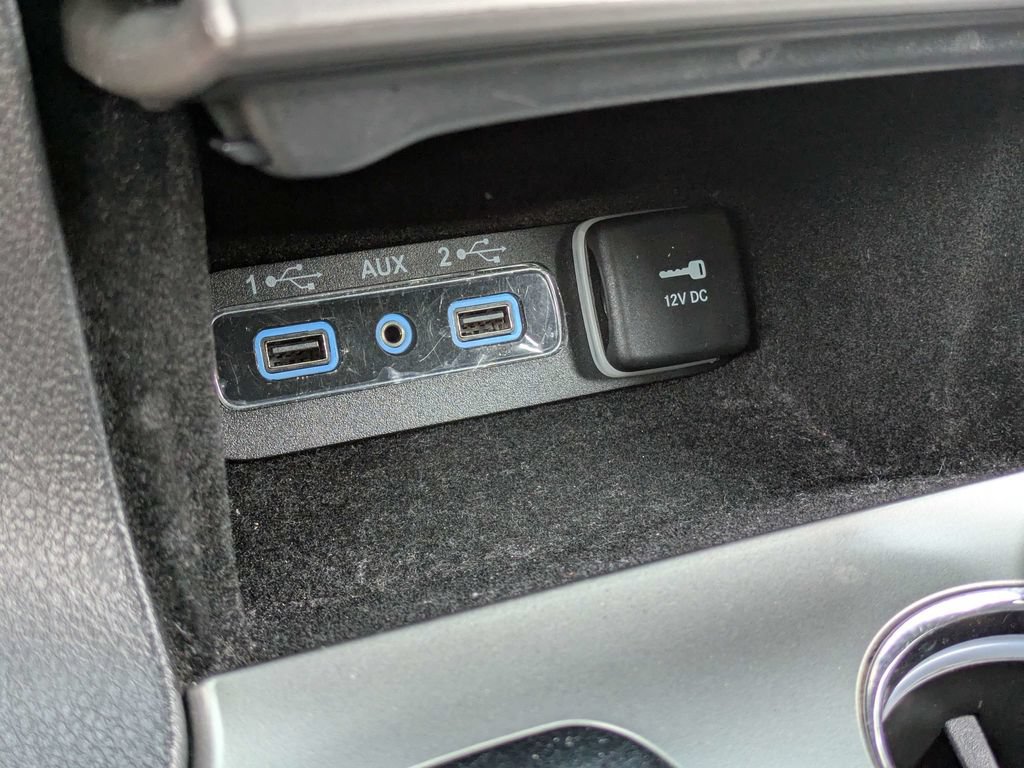 Used 2019 Jeep Grand Cherokee Laredo w/ 18" Wheel & 8.4" Radio Group AWD/4WD image 22