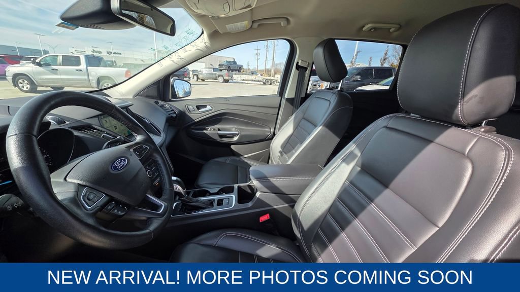 Used 2019 Ford Escape SEL image 11