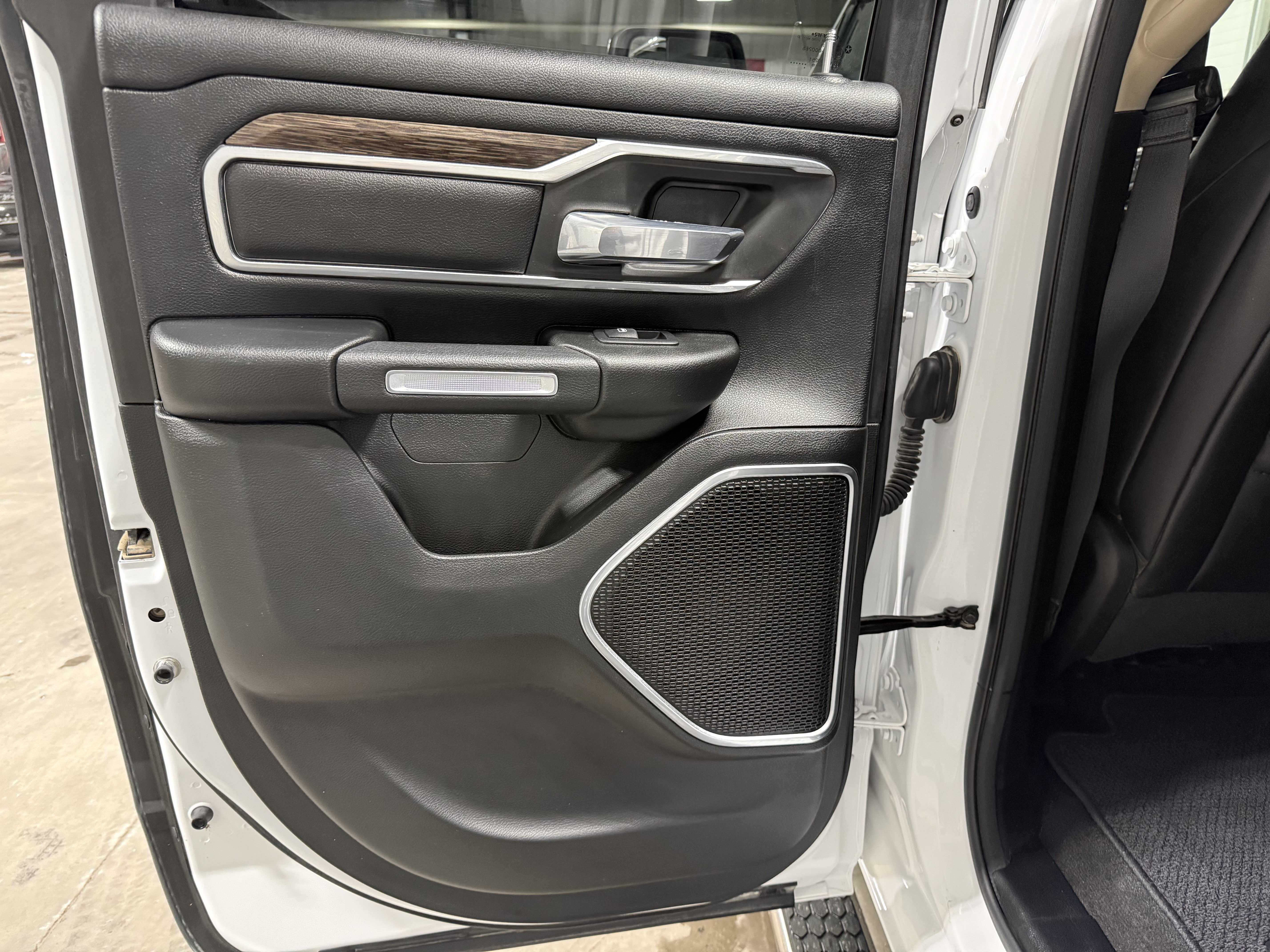 Used 2020 RAM 1500 Laramie image 18