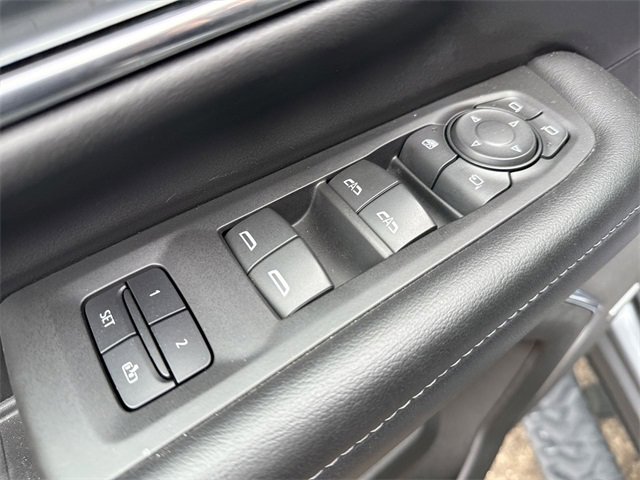 Used 2022 Chevrolet Tahoe Z71 w/ Luxury Package image 13