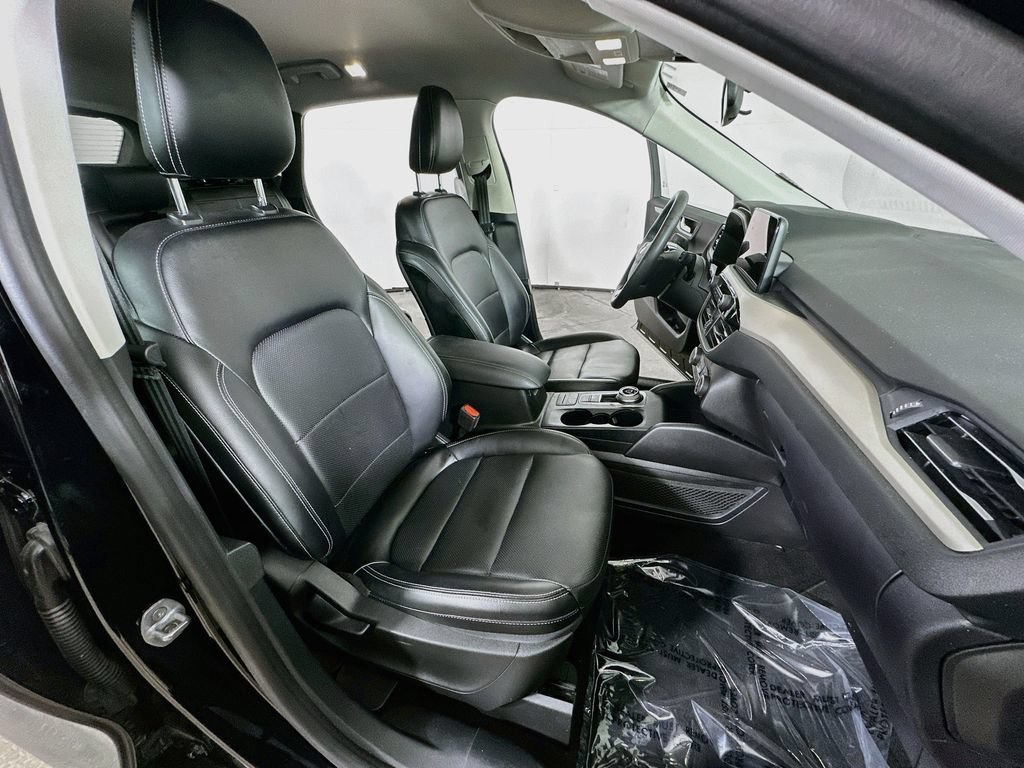 Used 2022 Ford Escape SEL FWD image 11