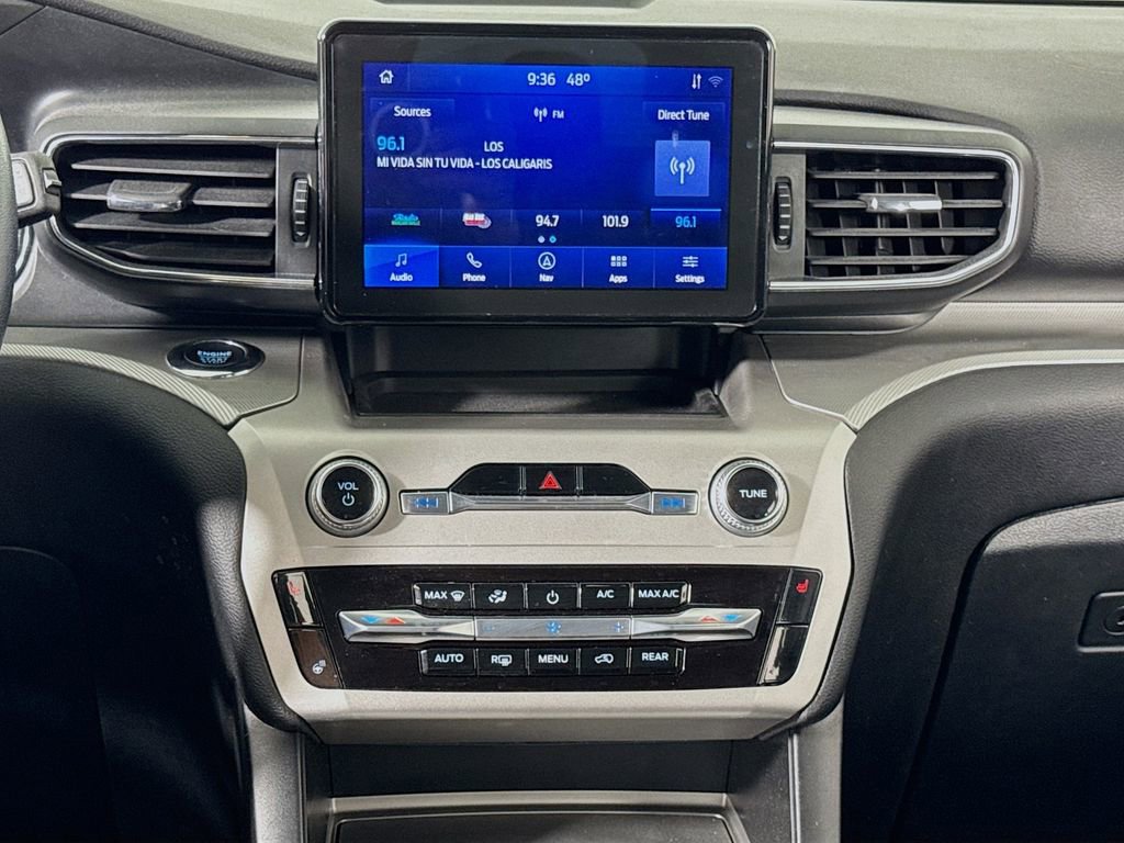 Used 2022 Ford Explorer XLT w/ Equipment Group 202A image 15