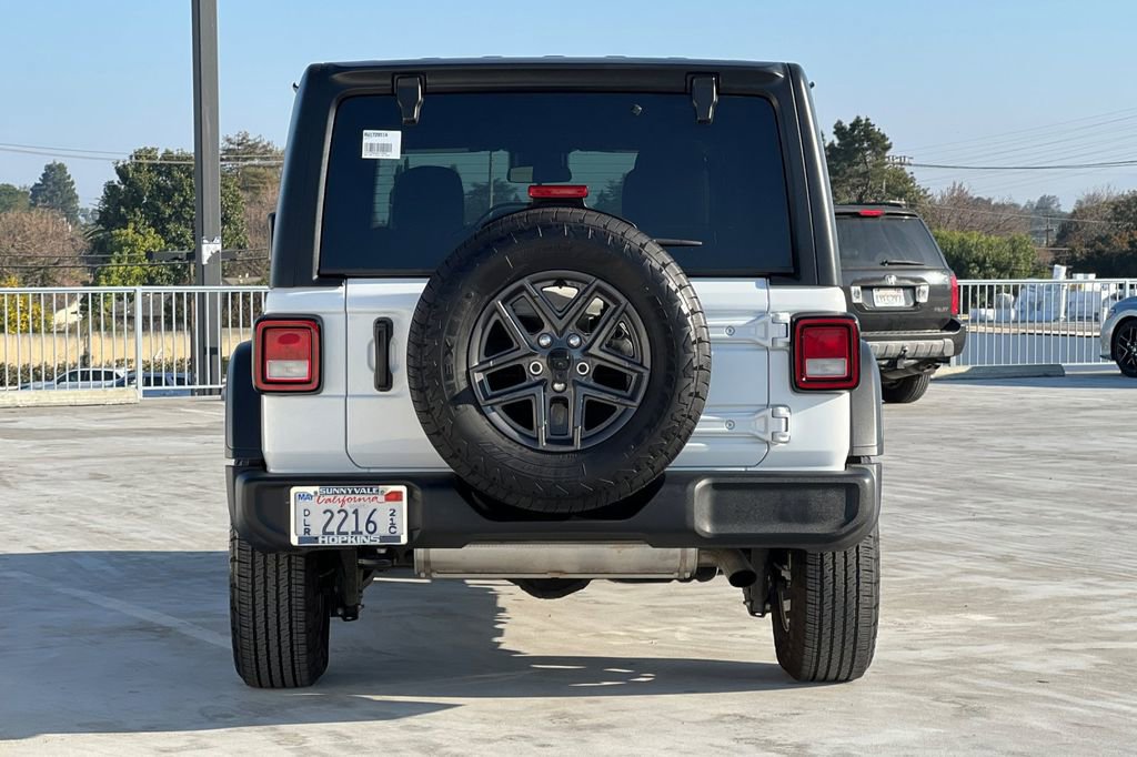 Used 2024 Jeep Wrangler Sport S image 4