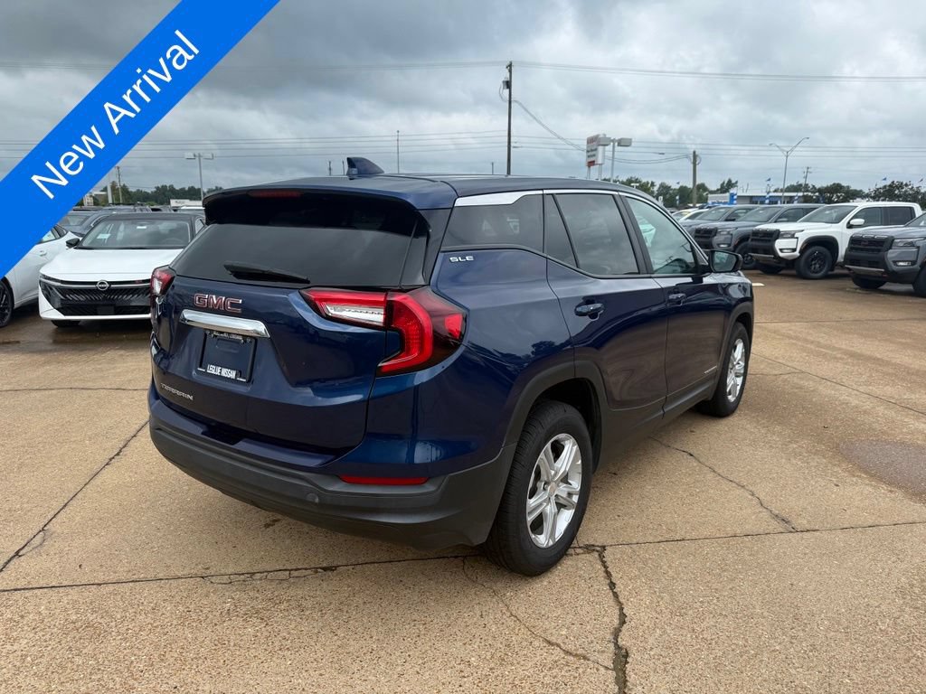 Used 2022 GMC Terrain SLE FWD image 5
