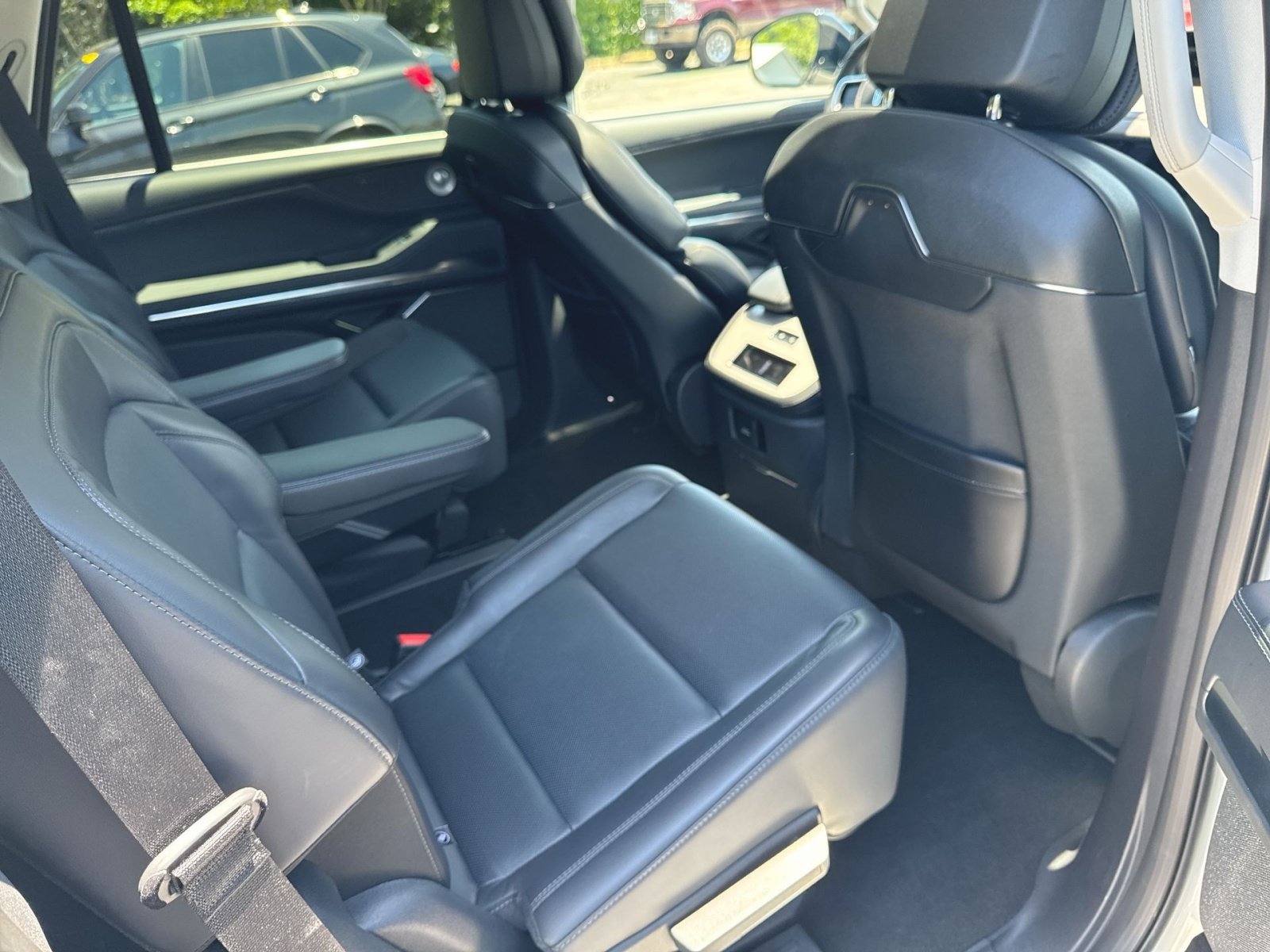 Used 2025 Lincoln Navigator Reserve AWD/4WD image 32